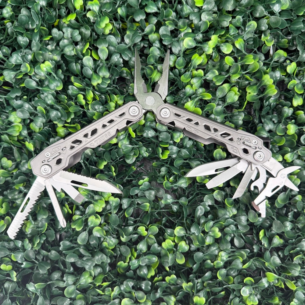 Gerber Truss Multi-Tool 17-in-1 EDC Stainless Steel with Nylon Sheath and Box